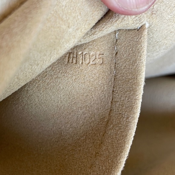 LV - Louis Vuitton Mini Lin Trapeze Baby Pink Canvas Handbag - Picture 11 of 16